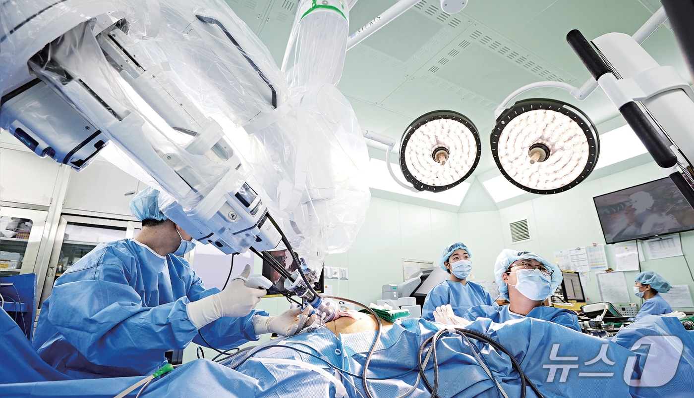 울산대학교병원 다빈치SP 로봇수술 모습.(울산대병원 제공. 재판매 및 DB금지)/뉴스1