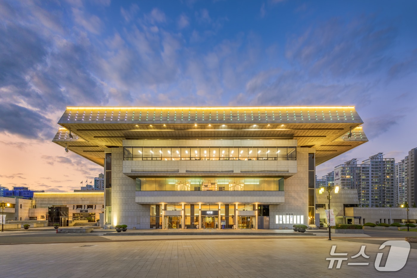 경기아트센터 대극장 전경.(경기아트센터 제공. 재판매 및 DB금지)/뉴스1