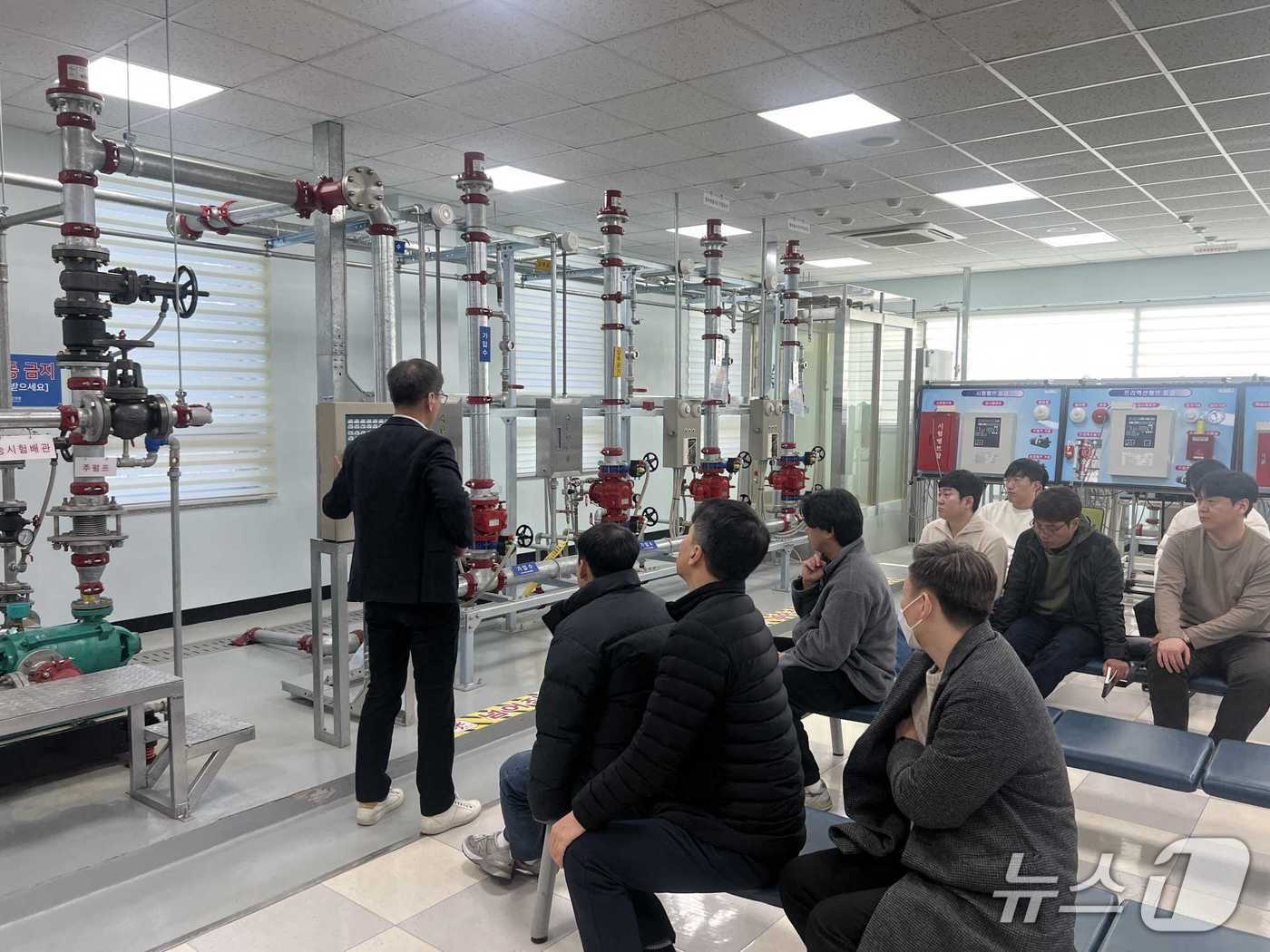 강원특별자치도 소방본부, 화재안전조사 업무 담당 직원 교육 진행.(도소방본부 제공, 재판매 및 DB금지)