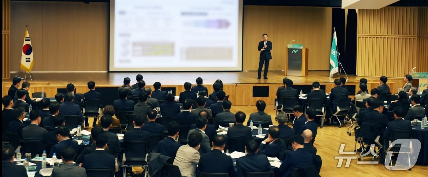 강정훈 iM뱅크 은행장이 2026년 상반기 경영전략회의에서 경영전략을 설명하고 있다.(iM뱅크 제공, 재판매 및 DB 금지)