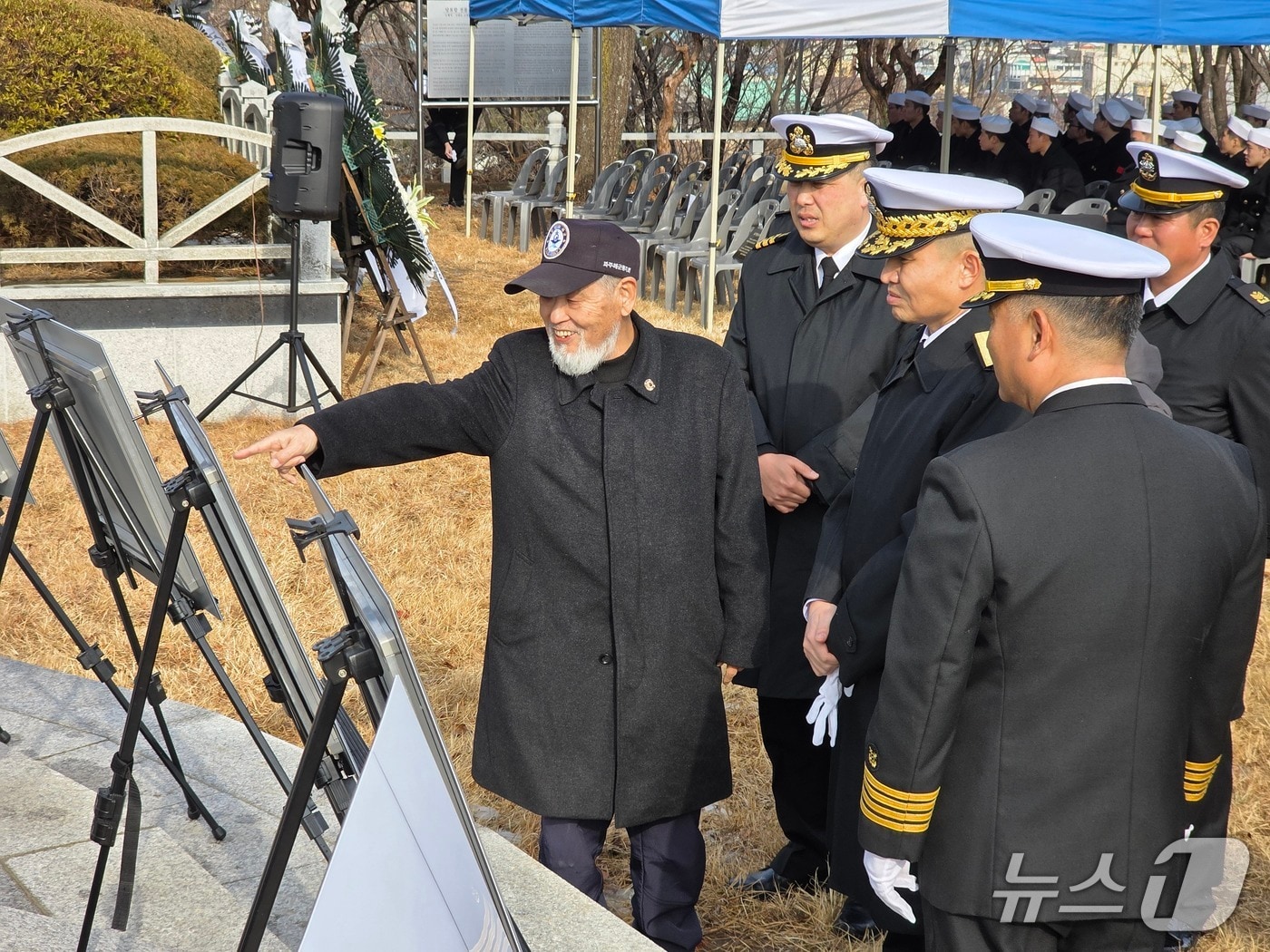 해군 제1함대사령부는 19일 강원 고성군 거진읍에 위치한 당포함 전몰장병 충혼탑에서 '제59주기 당포함 전몰장병 추모행사'를 거행했다.(1함대 제공, 재판매 및 DB 금지) 2026.1.19/뉴스1