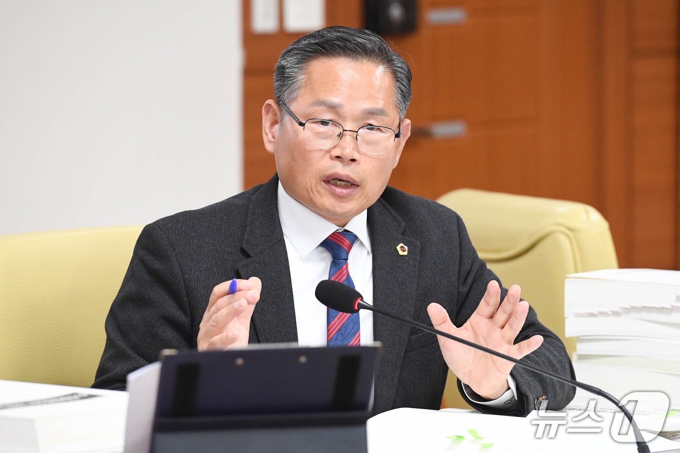 질의하는 문석주 울산시의원.(울산시의회 제공. 재판매 및 DB금지)/뉴스1