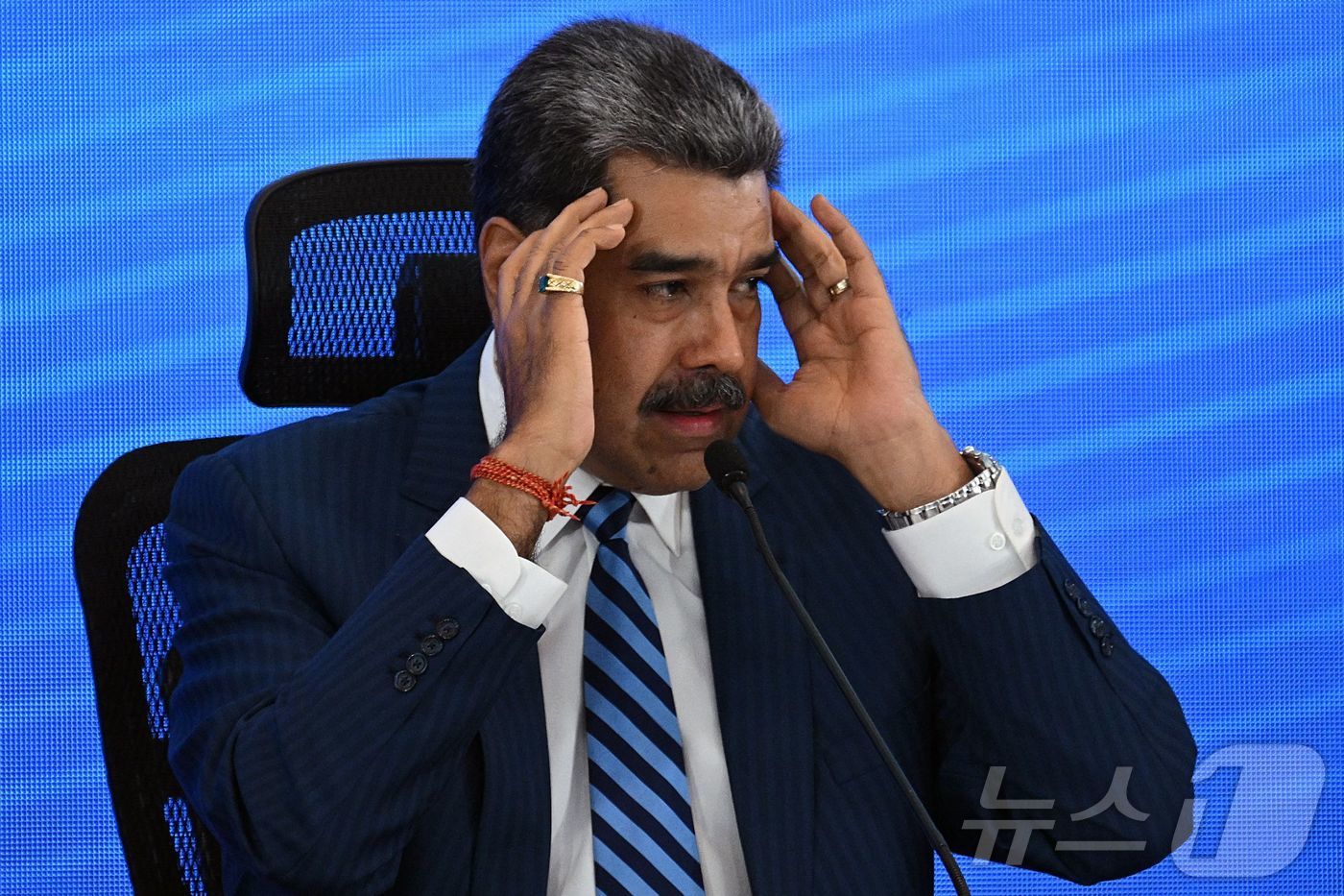 니콜라스 마두로 베네수엘라 대통령이 2025년 11월 14일 카라카스 유로빌딩 호텔에서 열린 ‘국제법 수호를 위한 법률가 회의’에서 발언하고 있다.2025.11.14. <자료 사진>ⓒ AFP=뉴스1