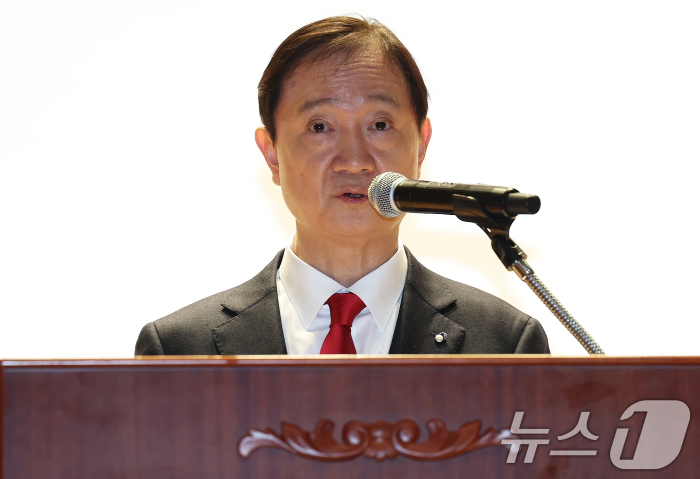 이찬진 금융감독원장이 2일 오전 서울 영등포구 금융감독원에서 열린 2026년 시무식에서 신년사를 하고 있다. 2026.1.2/뉴스1 ⓒ News1 오대일 기자