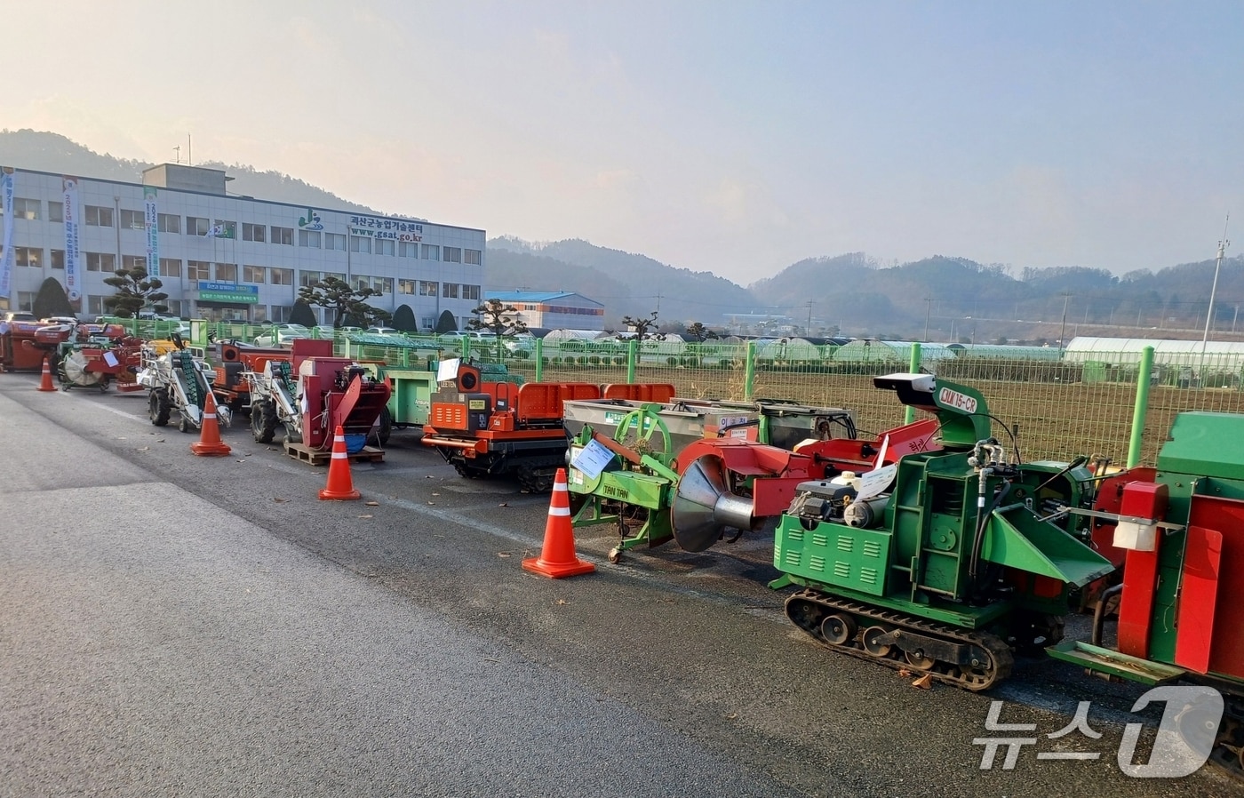 충북 괴산군 매각 대상 불용 농기계.(괴산군 제공, 재판매 및 DB금지)/뉴스1