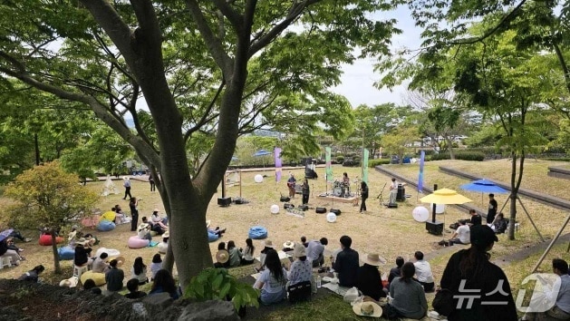 제주 버스킹 공연(제주도 제공. 재판매 및 DB금지)/뉴스1