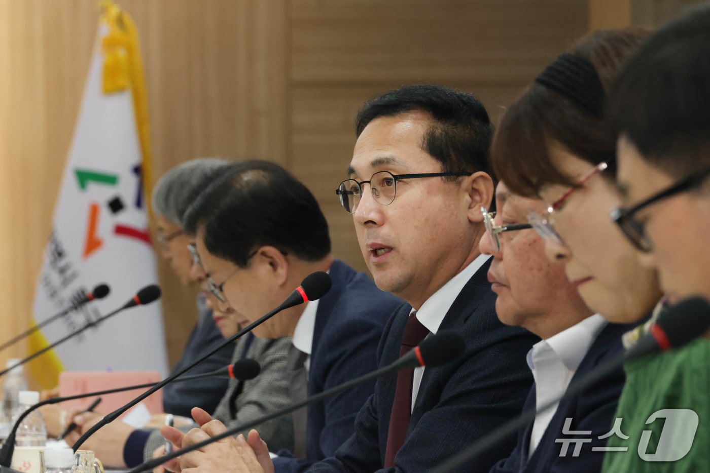 박희조 동구청장이 공약사업 및 핵심과제 추진상황 보고회에서 발언하고 있다.(동구 제공. 재판매 및 DB금지)/뉴스1