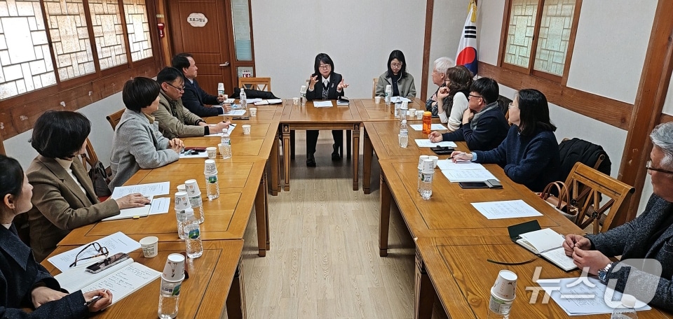 경북 포항시가 장애인 거주시설 운영 실태 등을 점검하기 위해 시설협회와 간담회를 가졌다.(포항시 제공, 재판매 및 DB금지) 2026.1.22/뉴스1