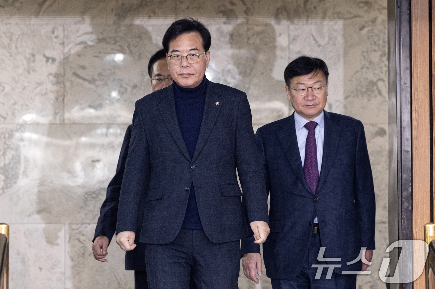 송언석 국민의힘 원내대표가 27일 서울 여의도 국회에서 열린 원내대책회의에 참석하고 있다. 2026.1.27/뉴스1 ⓒ News1 이승배 기자