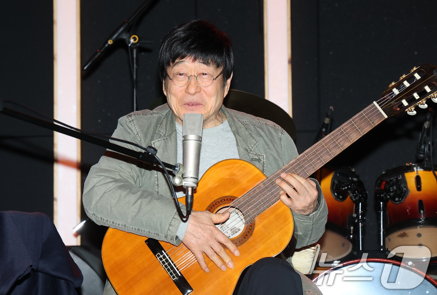 김창완밴드가 27일 오후 서울 종로구 복화문화예술공간에무에서 가진 싱글 'Seventy(세븐티)' 발매 기념 및 전국투어 기자간담회에서 인사말을 하고 있다. 2026.1.27/뉴스1 ⓒ News1 권현진 기자