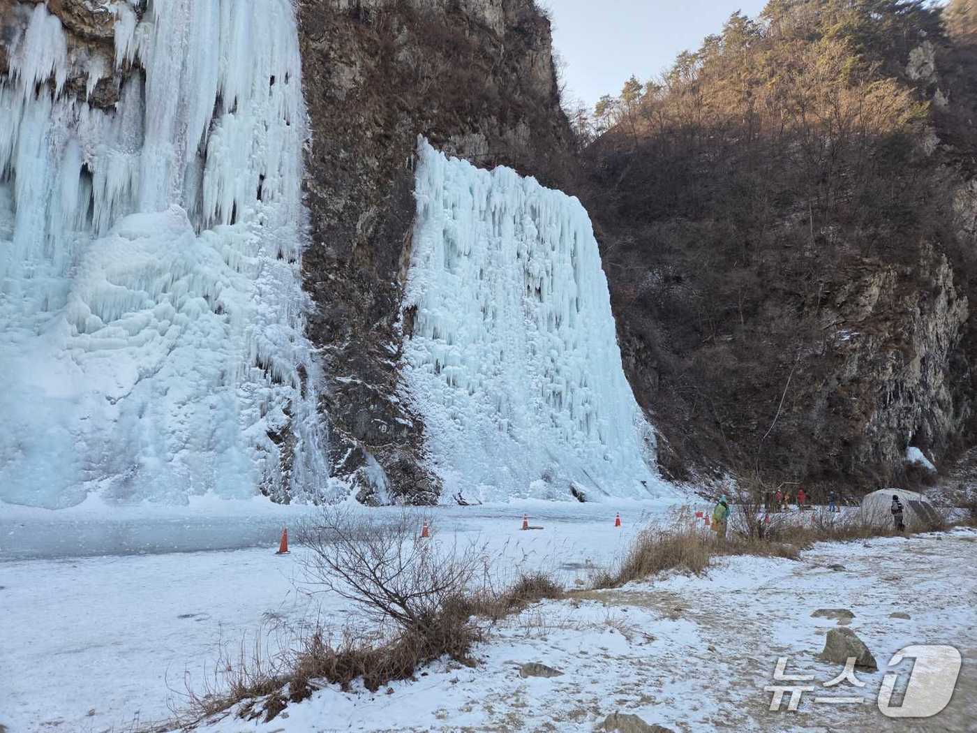 강원 원주 지정면의 빙벽장 사고 현장.(강원도소방본부 제공, 재판매 및 DB금지)