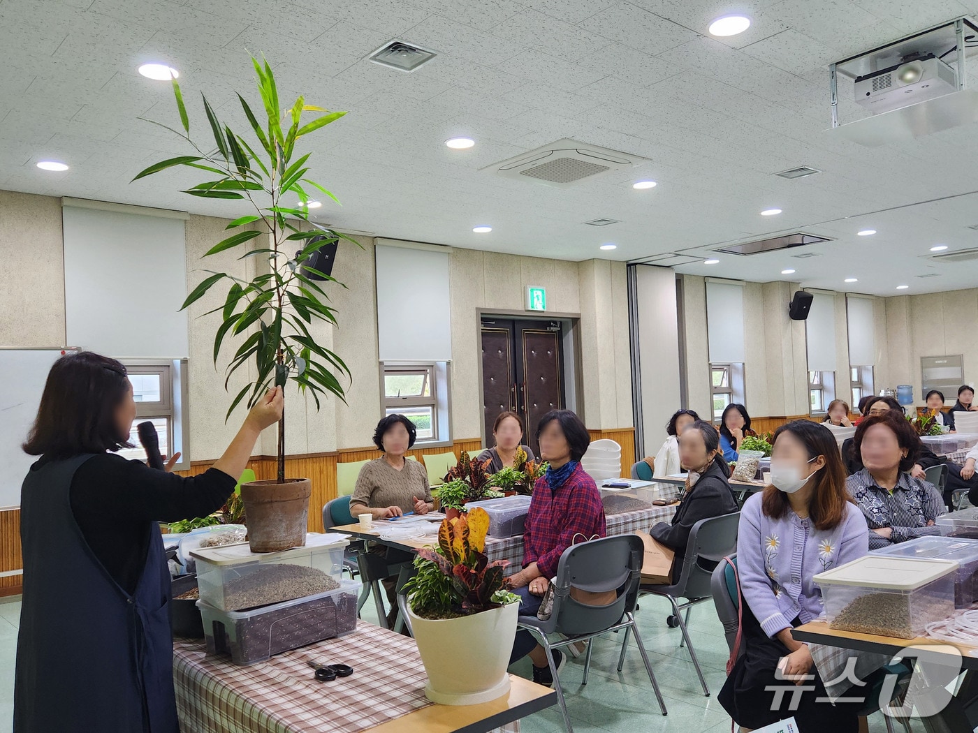 작년 기장군 농업기술센터에서 반려식물 특별강좌 모습.(기장군 제공. 재판매 및 DB금지)