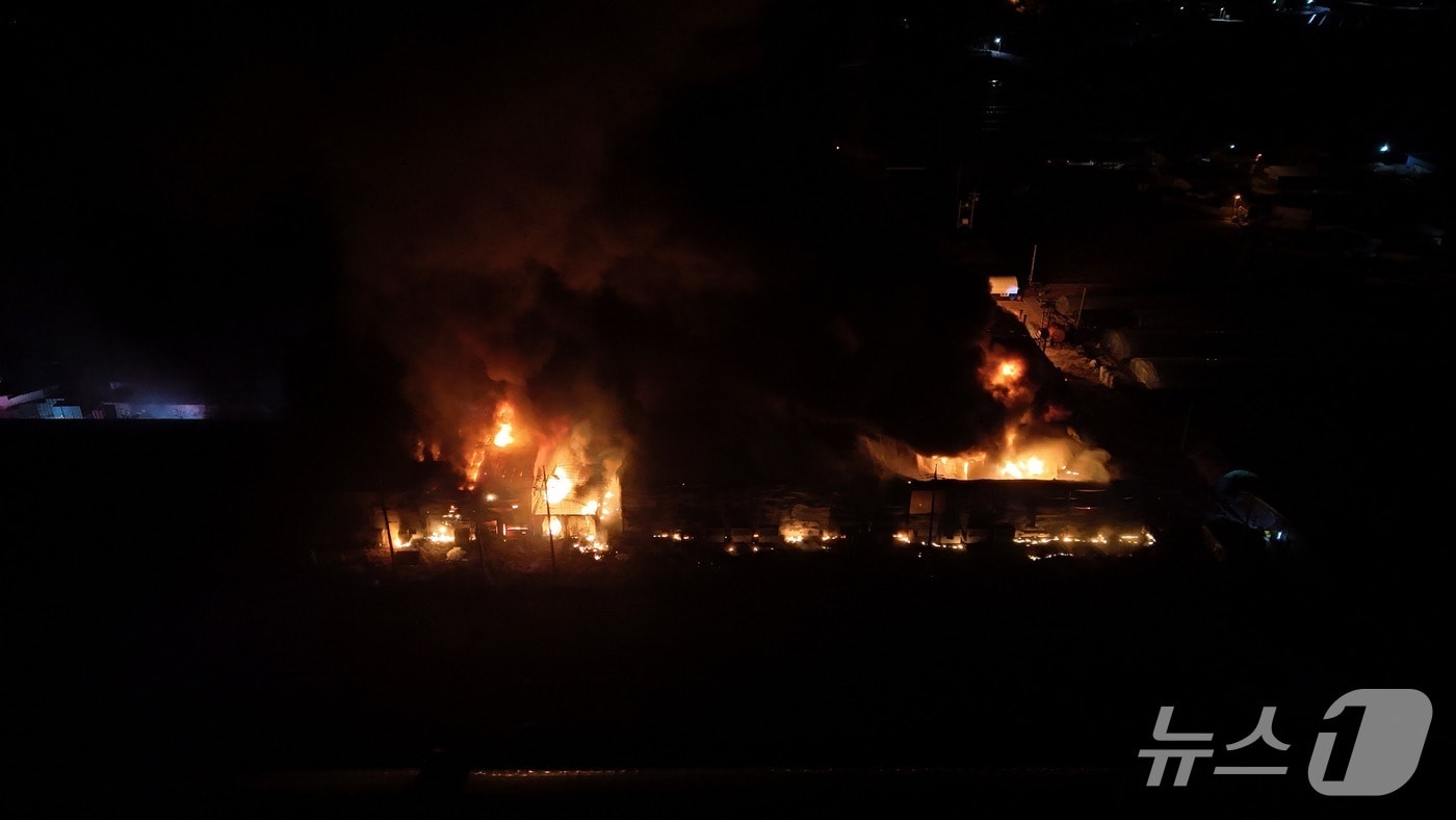 진주 금곡면 비닐하우스 화재 현장(경남소방본부 제공. 재판매 및 DB금지) 2026.1.28