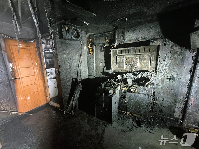 당진 읍내동 노래방 화재 현장. (당진소방서 제공, 재판매 및 DB금지) / 뉴스1