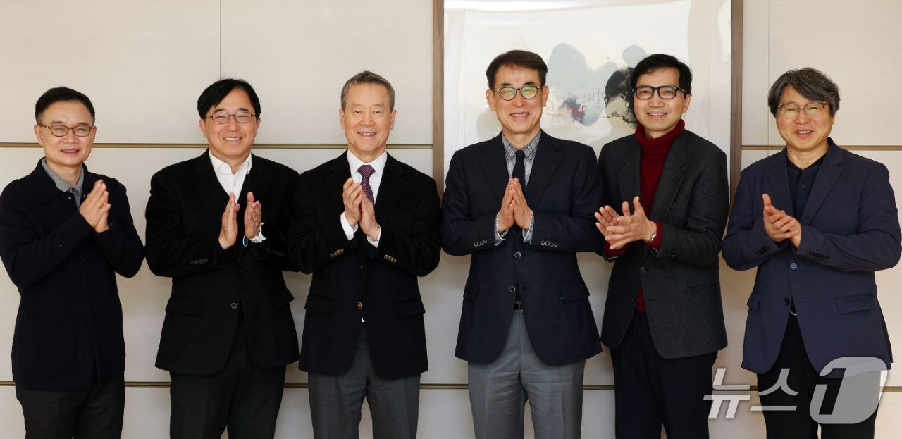 한국기업가정신재단 이사장에 홍선근 브릴리언트 코리아 회장 - 뉴스 썸네일 이미지