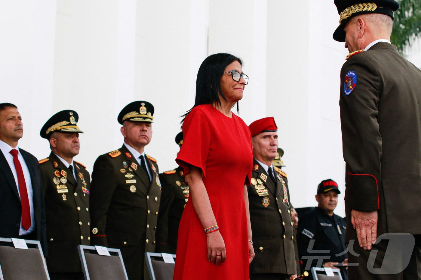 베네수엘라 대통령실이 배포한 사진에는 임시 대통령 델시 로드리게스가 2026년 1월 28일 카라카스 푸에르테 티우나 군사단지 내 볼리바르 육군사관학교에서 열린 충성·인정·선서 행사에 참석한 모습 ⓒ AFP=뉴스1