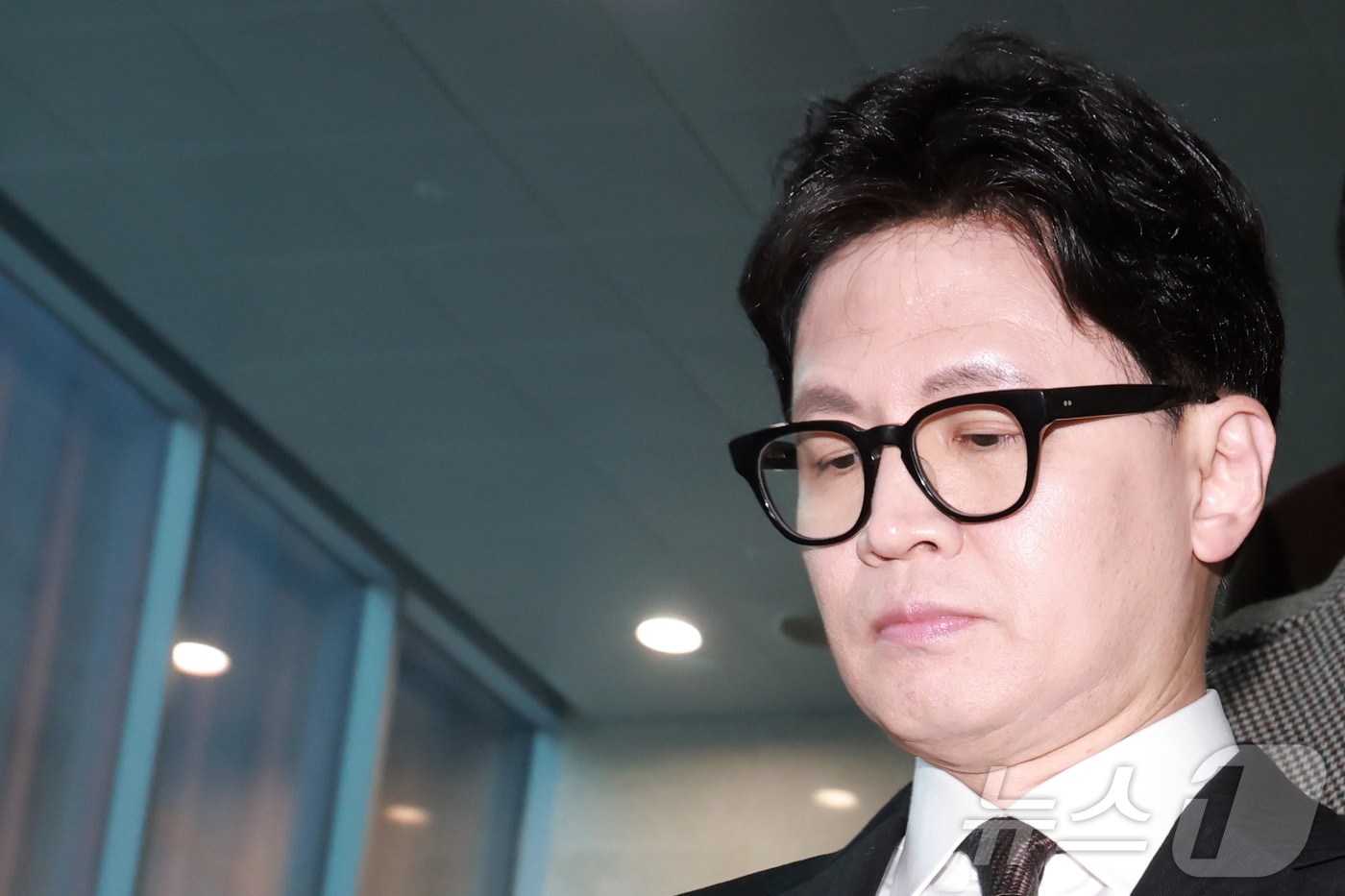 국민의힘에서 제명된 한동훈 전 대표가 지난 1월 29일 국회 소통관에서 제명 결정과 관련해 기자회견을 마친 뒤 이동하고 있다. (공동취재) 2026.1.29/뉴스1 ⓒ News1 이승배 기자