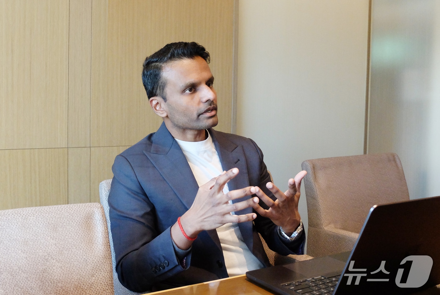 바이낸스 "고파이 상환, 주주동의 등 법적절차 진행...신속히 마무리 기... - 뉴스 썸네일 이미지