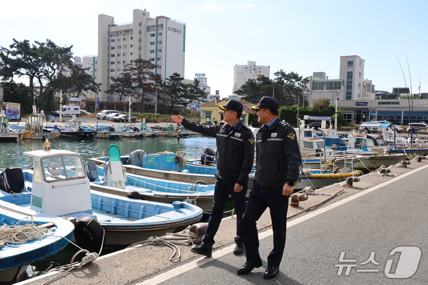 안철준 울산해양경찰서장이 설 연휴를 대비해 예방순찰을 실시하고 있다.(울산해양경찰서 제공. 재판매 및 DB금지)/뉴스1