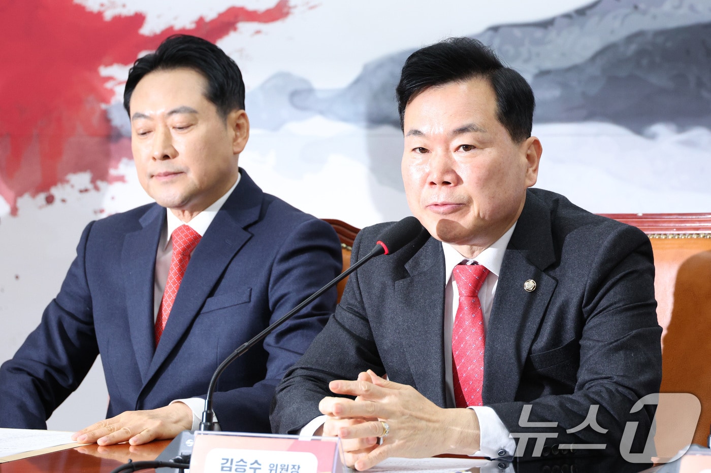 김승수 국민의힘 의원. (오른쪽) 뉴스1 ⓒ News1 자료 사진