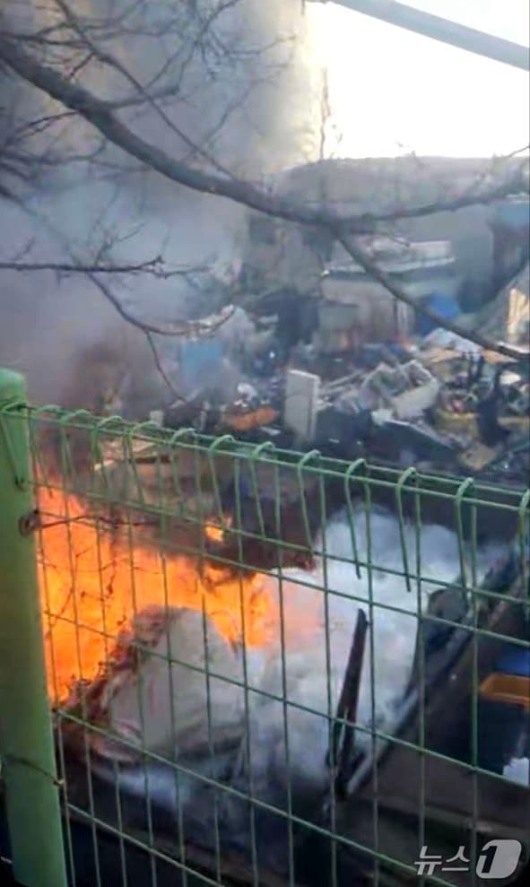 화재 현장. (경기도소방재난본부 제공. 재판매 및 DB 금지) 2026.1.5/뉴스1