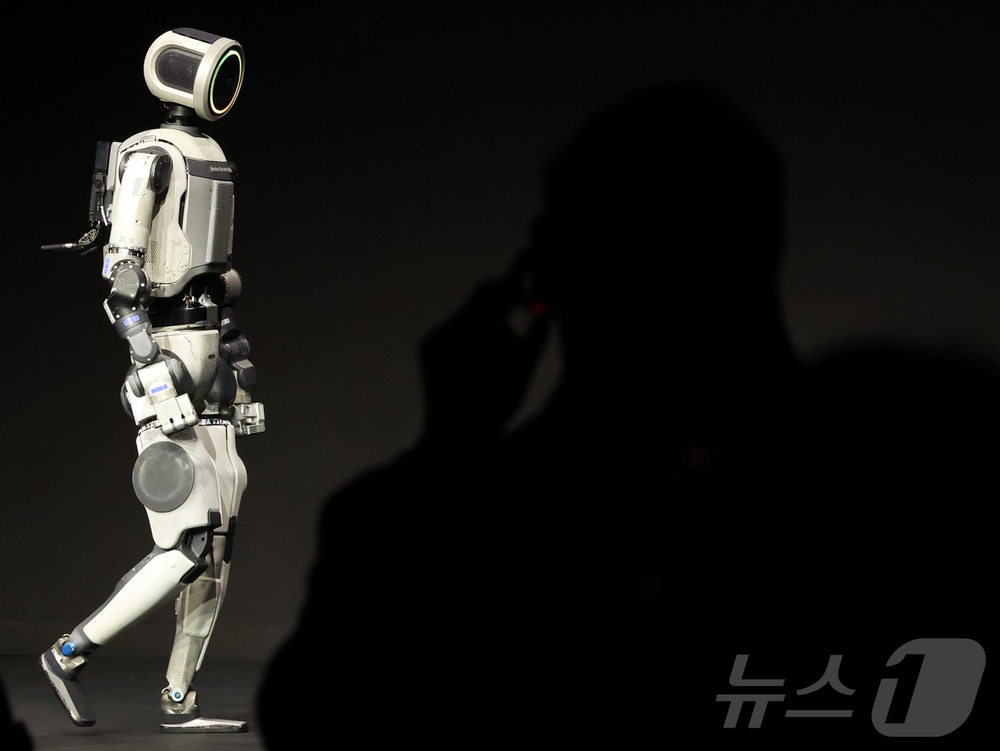 삼성·현대차·LG·두산도 '이것' 꽂혔다...'선점' 日과 한판 대결 - 뉴스 썸네일 이미지