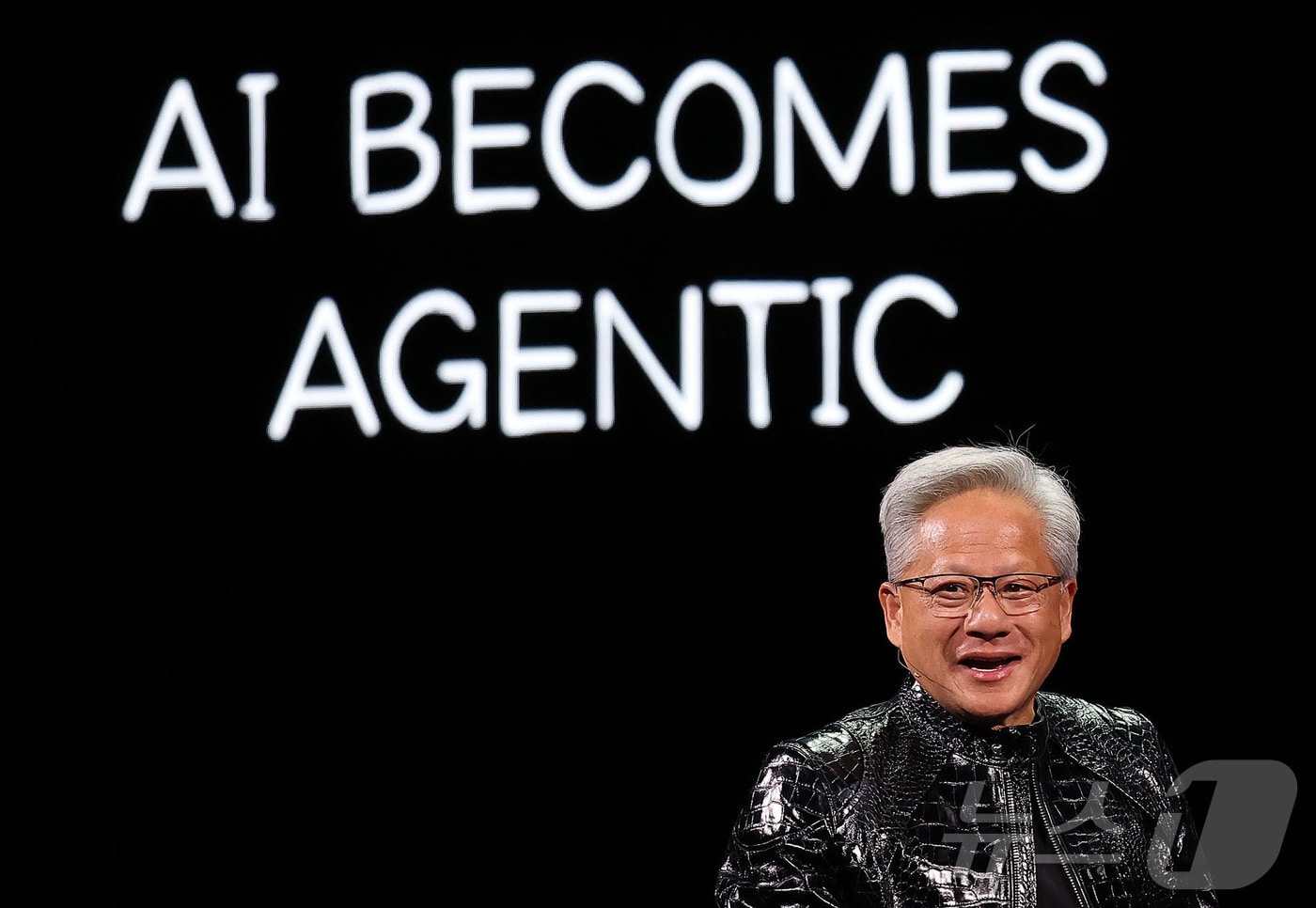 亞도 덮친 AI발 소프트웨어 종말론...젠슨 황 "비논리적 우려" - 뉴스 썸네일 이미지