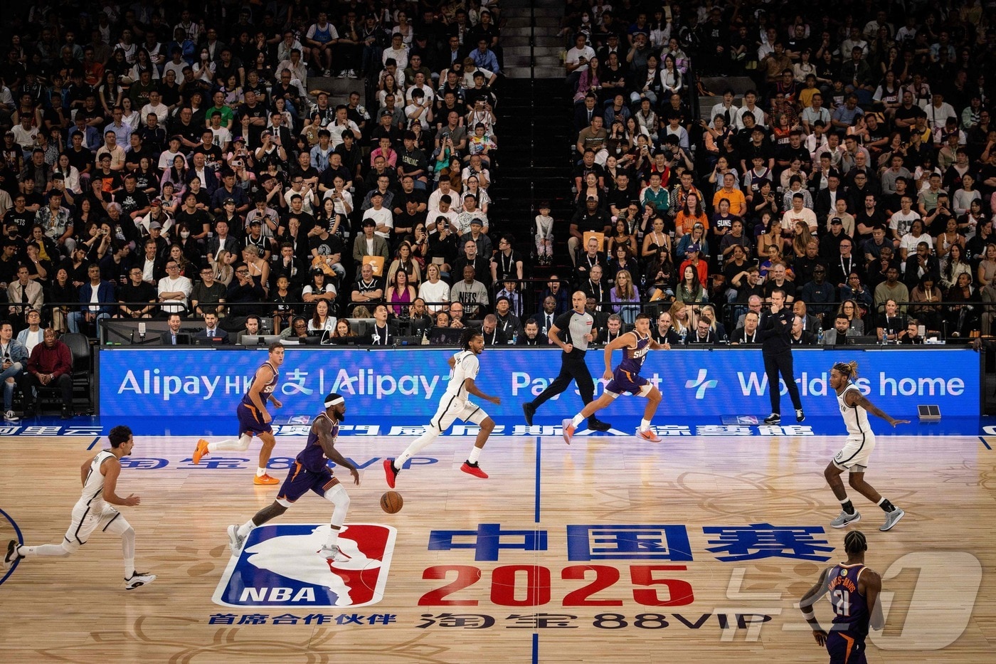 지난해 10월 중국 마카오에서 열렸던 NBA 프리시즌 브루클린 네츠와 피닉스 선스의 경기. ⓒ AFP=뉴스1