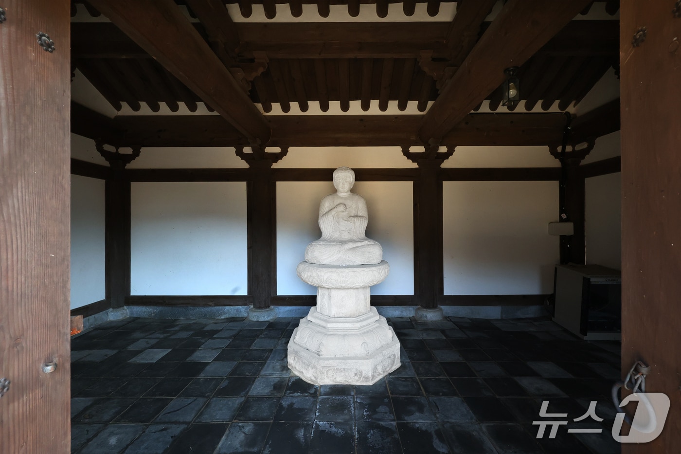 전북 임실군은신평면 진구사지에 보관된 '석조비로자나불좌상'이 국가 보물로 지정 예고 됐다.(임실군제공. 재판매 및 DB금지)2026.1.6/뉴스1