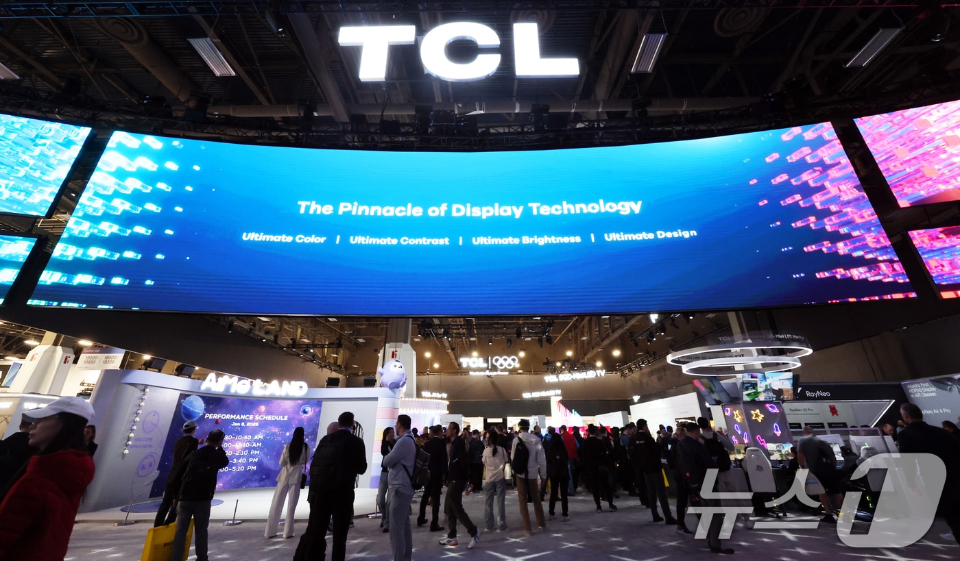 [동행취재]'차이나쇼크 2.0' 시작...삼성, 전시장 대신 호텔로 왜? - 뉴스 썸네일 이미지