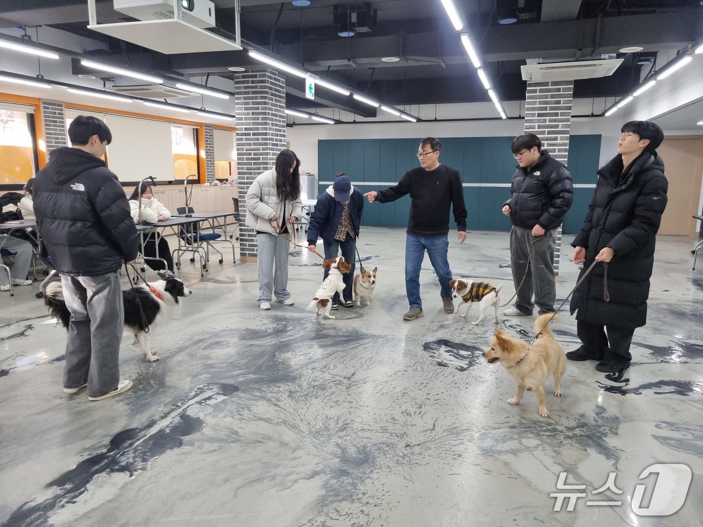 대전교육청 고교-대학 연계 원클래스 반려견 훈련 과정(대전교육청 제공) /뉴스1