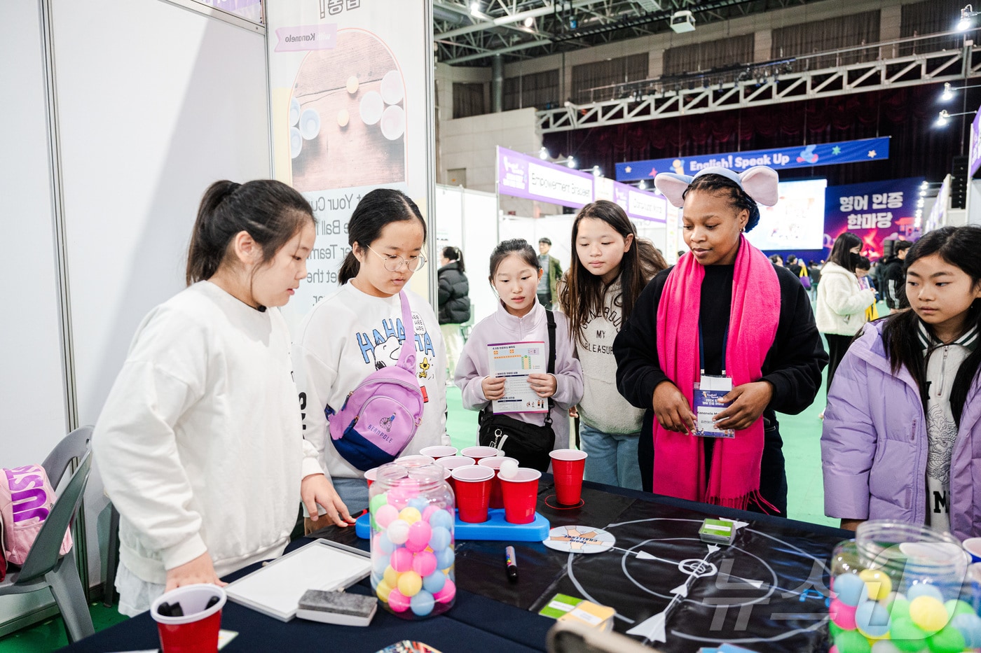 경북도 교육청은 올해 원어민 영어보조교사를 확대 배치해 학생들의 외국어 의사소통 능력을 강화할 계획이다.(경북교육청 제공. 재판매 및 DB금지) ⓒ News1 김대벽기자