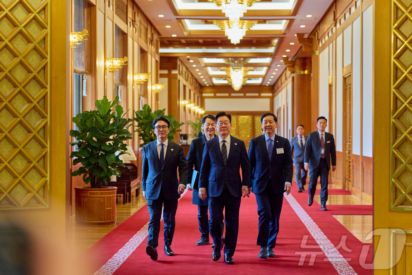 이재명 대통령이 9일 청와대에서 열린 경제성장전략 국민보고회에 입장하고 있다. (청와대 제공. 재판매 및 DB 금지) 2026.1.9/뉴스1 ⓒ News1 허경 기자