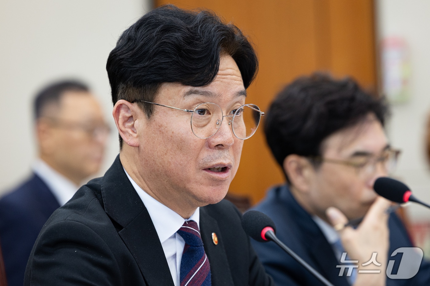 '납 배출 주사' 파문...노동부, 납 취급 사업장 150여 곳 감독 - 뉴스 썸네일 이미지
