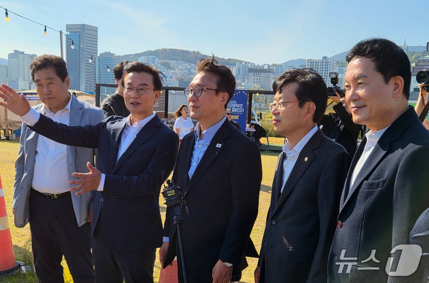 전재수, 김민석에 '북항 돔 아레나' 전폭적 국비 지원 촉구(종합)