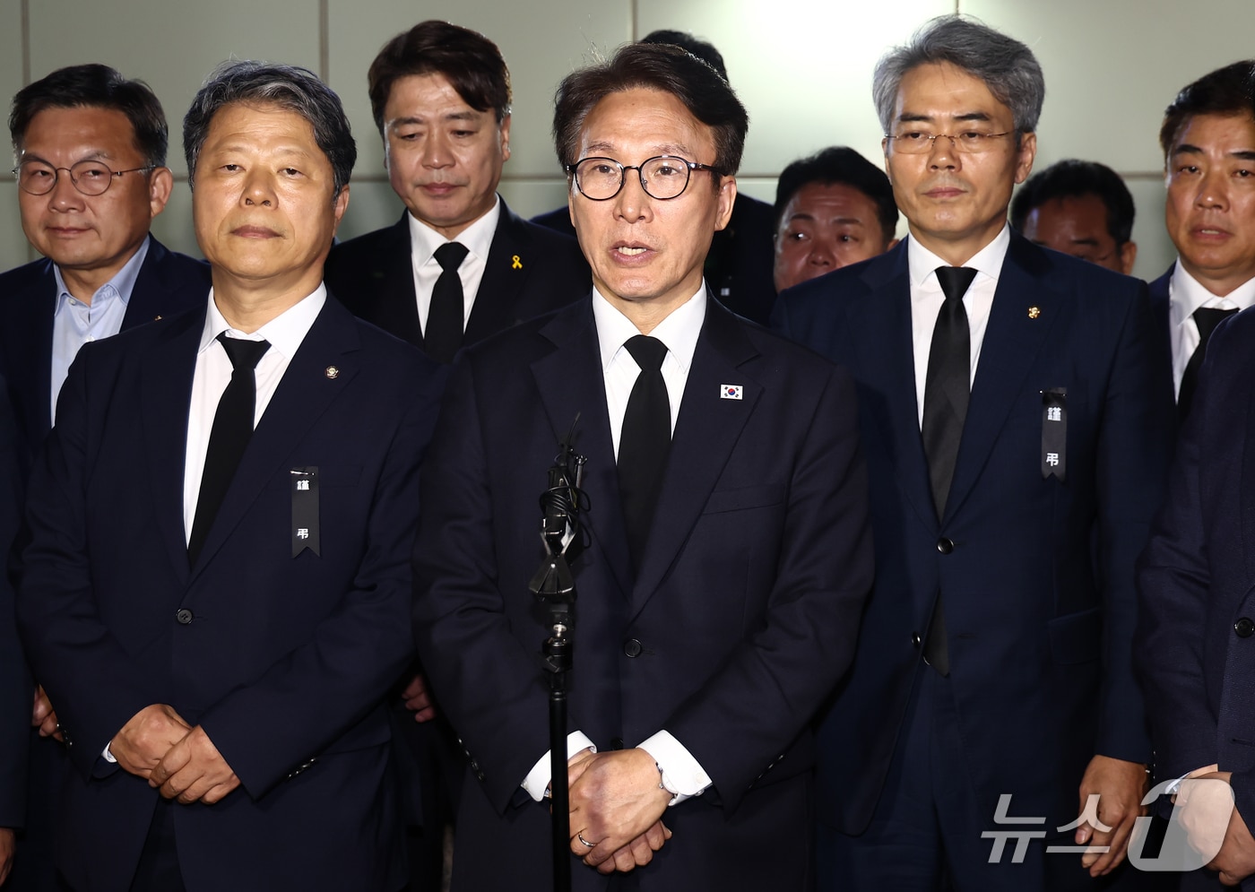 부천 화재 순직 소방관 조문 행렬... "처우 더