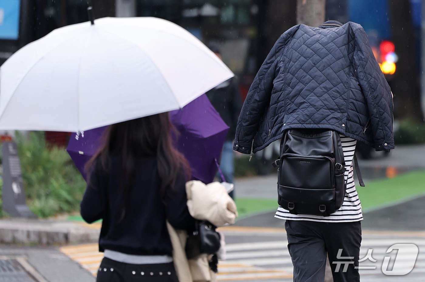 태풍 '참피' 약화, 전국 곳곳 비…수요일 올가을 최저 기온 예상