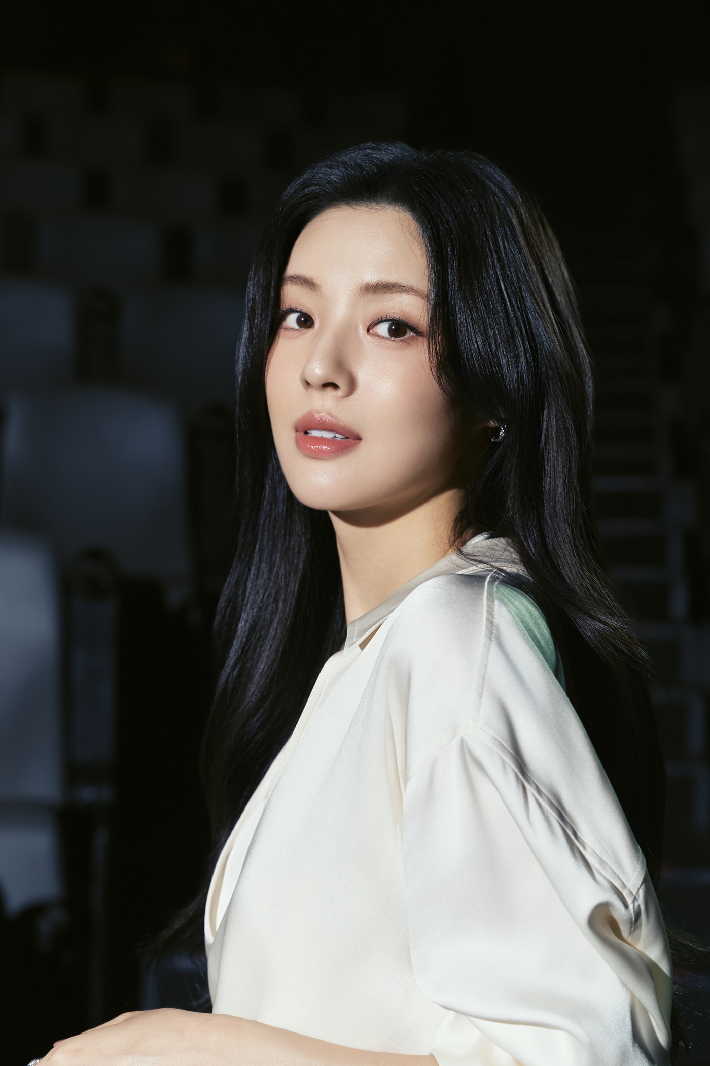 이선빈 "♥이광수 버블 구독 안 하지만 응원…둘만의 대화는 쌍방 다정"