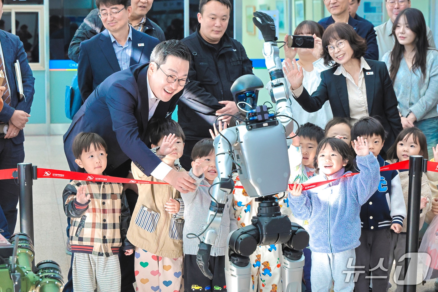 서울다이나믹스, 동충주 산단에 자율작업 AI 로봇 공장 신설 - 뉴스 썸네일 이미지