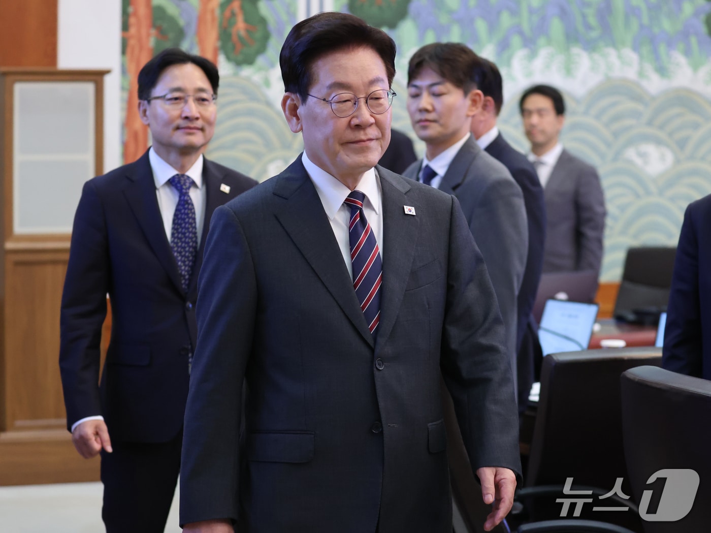 정당별 주요 일정: 청와대 회의, 국회 최고위원회의 및 국정감사 진행