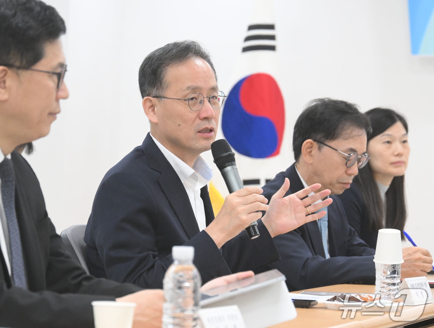 정부, 경제현안간담회 개최…생산세액공제·3대 사회정책 논의