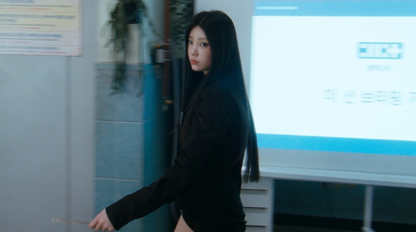 아일릿, 깜찍한 블랙 요원으로 변신...'체포하겠어' MV 티저 공개 - 뉴스 썸네일 이미지