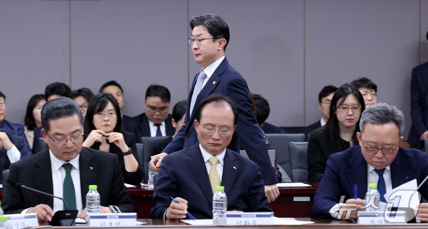 AI 해킹 쇼크…'보안 구멍' 점검 늘리고 이행강제금 부과 추진