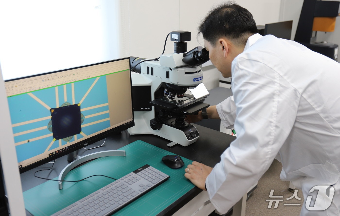 기계연, 로봇 관절·손끝 움직임 정밀 감지하는 초소형 3축 자기 센서 개발…세계 최초 성과