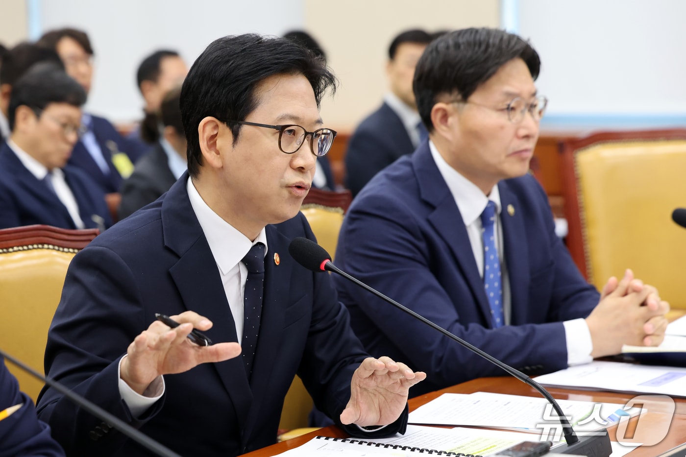 배경훈 부총리, 프런티어 AI 역량 확보 강조…민간 출자 형식도 검토
