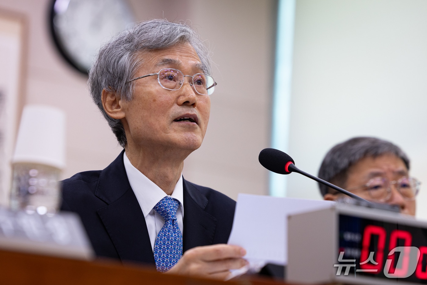 조희대 대법원장이 6일 서울 여의도 국회에서 열린 법제사법위원회의 대법원 등에 대한 국정감사에 출석해 의원 질의에 답하고 있다. 2026.10.6 ⓒ 뉴스1 유승관 기자