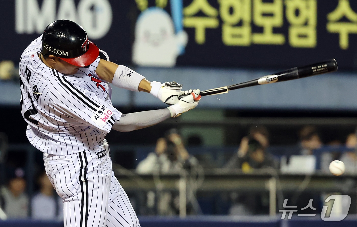LG, 타선 침체에 2차전 변화 예고…'잠실 빅보이' 이재원 출전하나