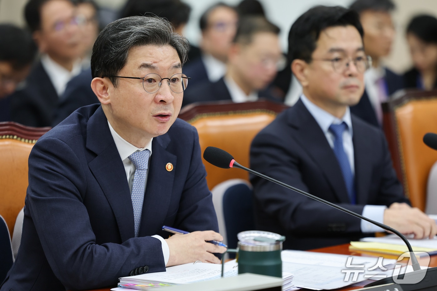 "작년 하반기 허용한다더니" 법인 가상자산 투자 표류…국감서도 뒷전