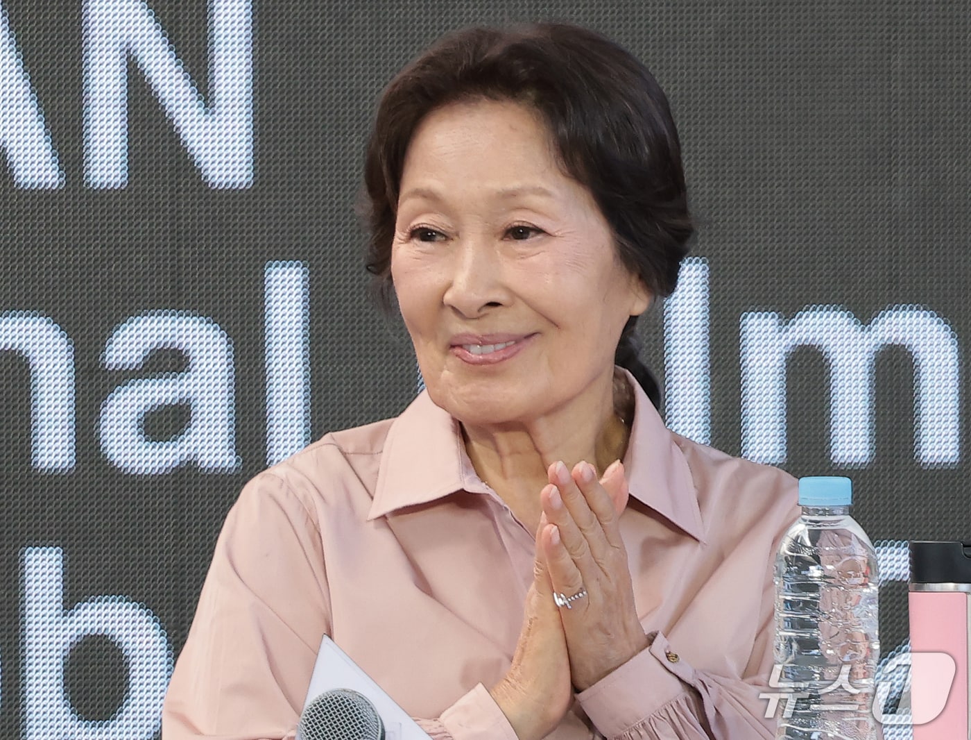 김혜자, 쉬고 싶어했지만 작품 출연 위해 맹연습…송일곤 감독 “감동적”