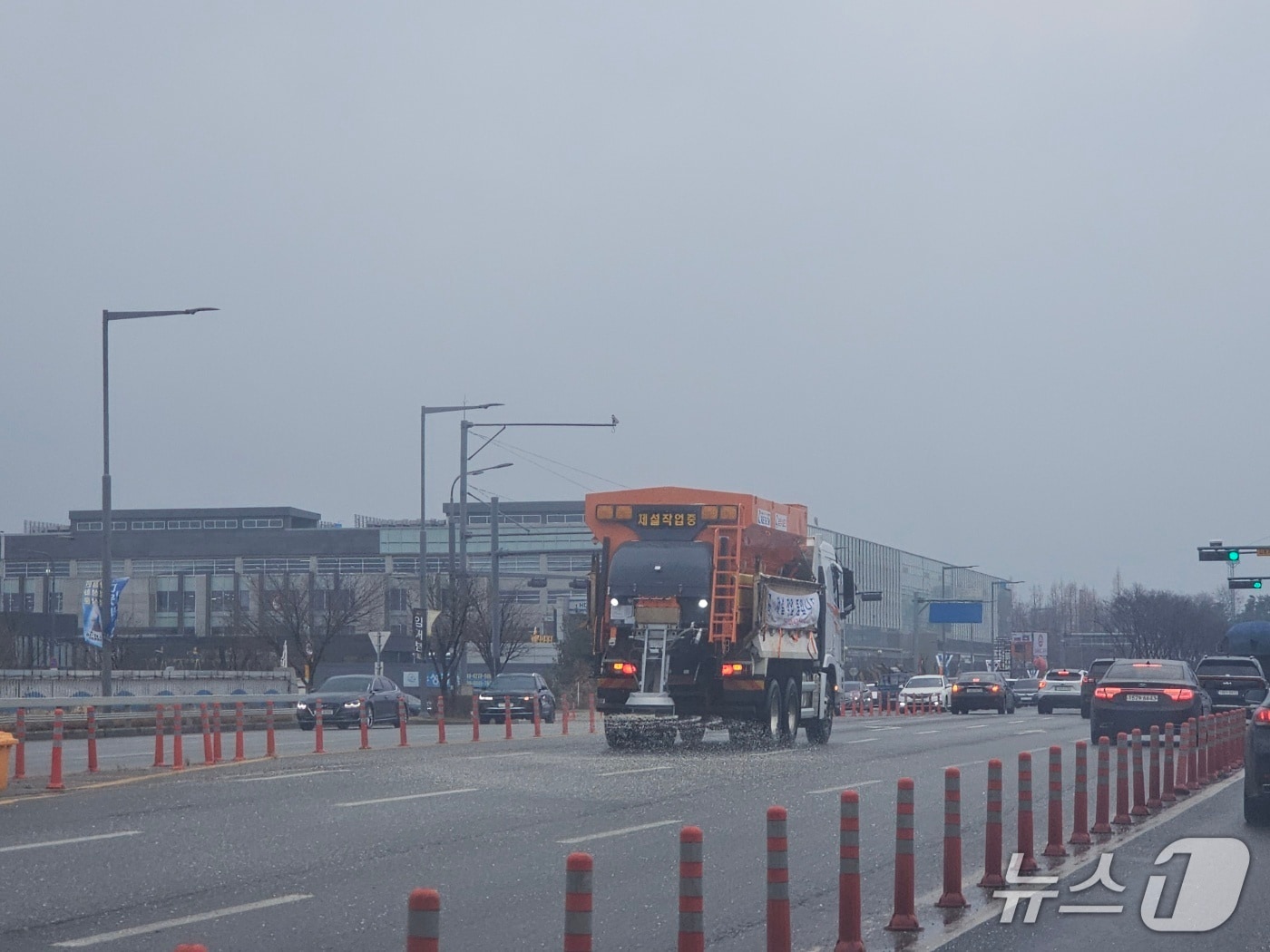 경기 수원시 제설차량. (수원시 제공. 재판매 및 DB 금지) 2026.2.1/뉴스1
